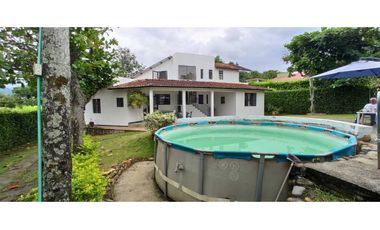 Casa Campestre En San Joaquín En Condominio