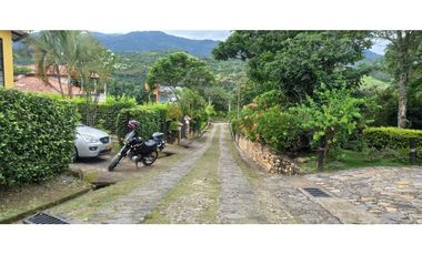 Casa Campestre En San Joaquín En Condominio