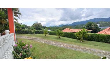 Casa Campestre En San Joaquín En Condominio