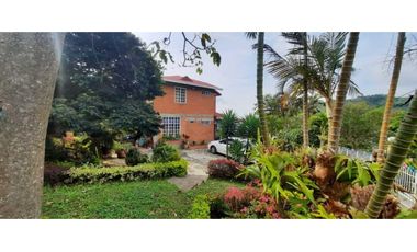 Vendo finca casa de campo  yumbo vereda Santa Inés  antes de la cumbre