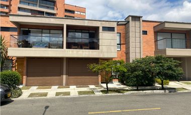 VENTA DE CASA EN SAN ANTONIO