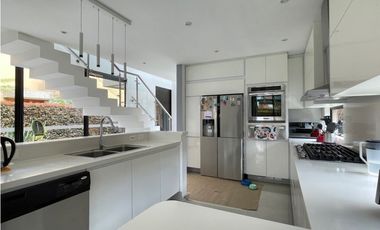 Hacienda Fontanar casa tipo L 100% remodelada