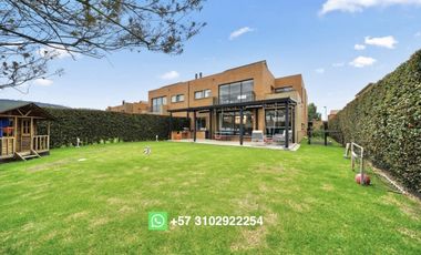 Hacienda Fontanar casa tipo L 100% remodelada
