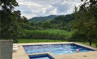 Maat vende casa en vereda La Masata-Villeta. 4.300M2 $1.100 Millones