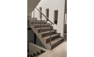 Barrio Las Flores - Casa en venta y/o permuta