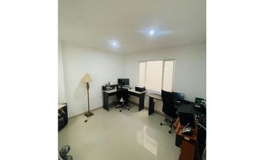 Barrio Las Flores - Casa en venta y/o permuta