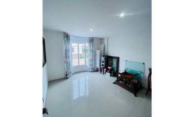 Barrio Las Flores - Casa en venta y/o permuta