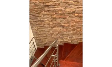 Maat Vende Casa  en Condominio  Villeta 216m2 650Millones