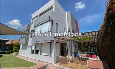 CASA CAMPESTRE EN VENTA EN COTA, VEREDA LA MOYA. INMOBILIARIAS COTA