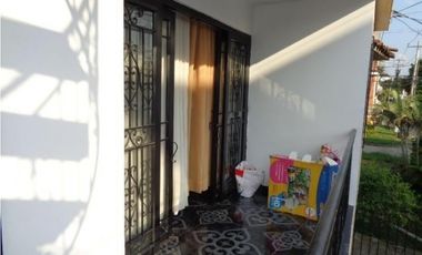 SE VENDE CASA MULTIFAMILIAR - EDIF CON APTO LA PRADERA - JAMUNDI