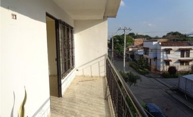 SE VENDE CASA MULTIFAMILIAR - EDIF CON APTO LA PRADERA - JAMUNDI