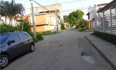 SE VENDE CASA MULTIFAMILIAR - EDIF CON APTO LA PRADERA - JAMUNDI