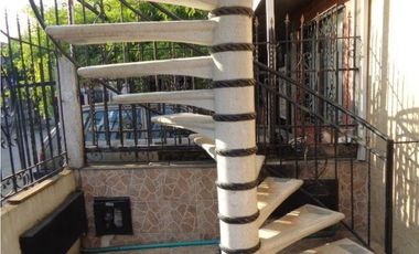 SE VENDE CASA MULTIFAMILIAR - EDIF CON APTO LA PRADERA - JAMUNDI
