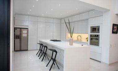 VENTA DE CASA JAMUNDI ALFAGUARA EXCLUSIVA GRAN AREA Y LUJO NEGOCIABLE