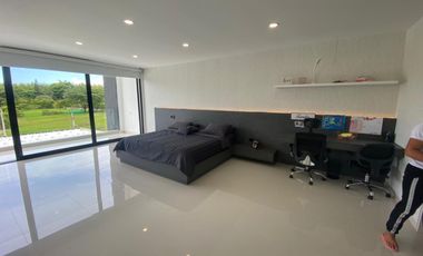 VENTA DE CASA JAMUNDI ALFAGUARA EXCLUSIVA GRAN AREA Y LUJO NEGOCIABLE