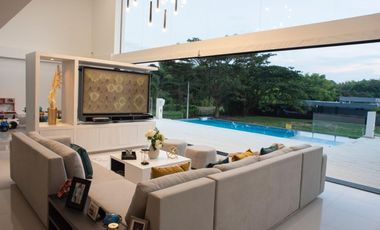 VENTA DE CASA JAMUNDI ALFAGUARA EXCLUSIVA GRAN AREA Y LUJO NEGOCIABLE