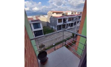 Apartamento De 3 Habitaciones En La Mesa
