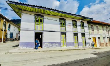 Se Vende Casa Residencial y Comercial Casco Urbano de Pijao Quindio