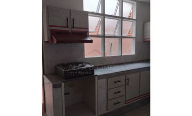 Venta de casa de 3 niveles en barrio La Riviera – Cúcuta