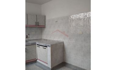 Venta de casa de 3 niveles en barrio La Riviera – Cúcuta