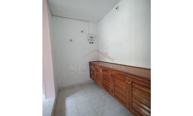 Venta de casa de 3 niveles en barrio La Riviera – Cúcuta