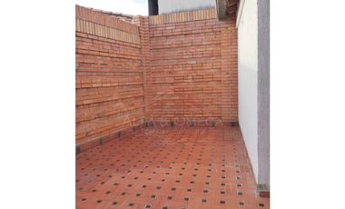 Venta de casa de 3 niveles en barrio La Riviera – Cúcuta