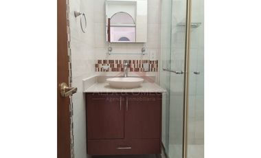 Venta de casa de 3 niveles en barrio La Riviera – Cúcuta