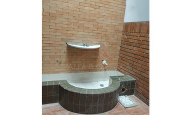 Venta de casa de 3 niveles en barrio La Riviera – Cúcuta