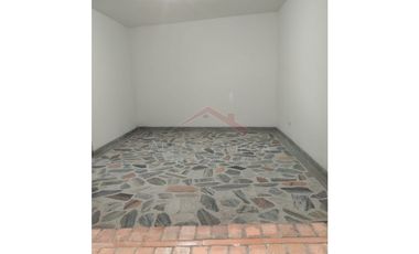 Venta de casa de 3 niveles en barrio La Riviera – Cúcuta