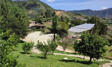 Finca Ecoturística en Venta – El Carmen de Viboral. 5.720 m2