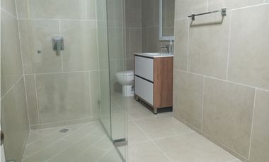 Casa de dos pisos en Venta, Laureles