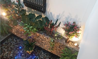 Casa de dos pisos en Venta, Laureles