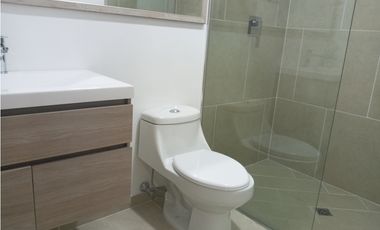 Casa de dos pisos en Venta, Laureles