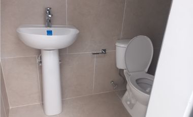 Casa de dos pisos en Venta, Laureles