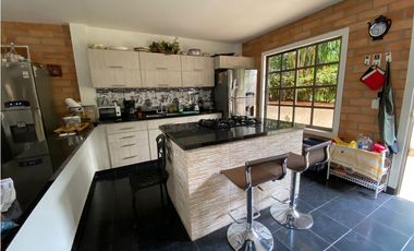 Casa de verano en zona urbana de San Jerónimo
