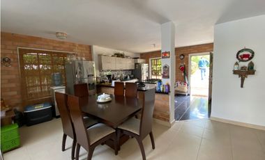 Casa de verano en zona urbana de San Jerónimo