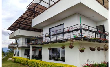 Casa finca Guatapé con hermosa vista 360 grados
