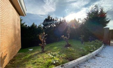 Casa para estrenar en venta en Envigado sector Alto de las Palmas