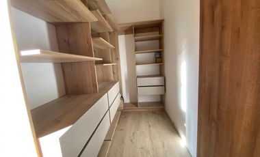 Casa para estrenar en venta en Envigado sector Alto de las Palmas