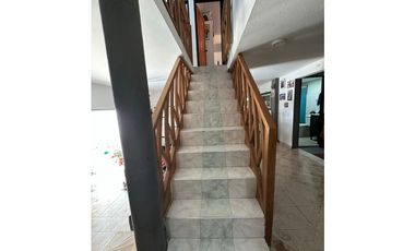 Maat vende Casa Quebradanegra 306m2 $600Millones
