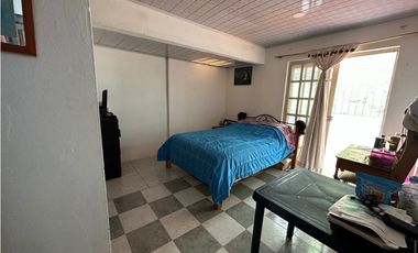 Maat vende Casa Quebradanegra 306m2 $600Millones