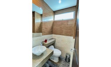 Maat vende hermosa Casa en Condominio-Villeta 216m2, $650Millones