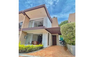 Maat vende hermosa Casa en Condominio-Villeta 216m2, $650Millones