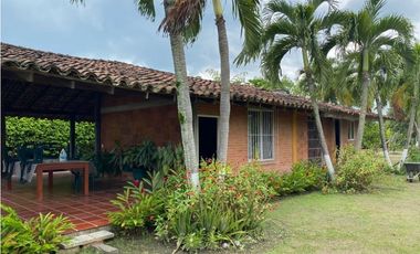 Se vende finca amoblada de 7.500m2 de terreno y con piscina Rozo Valle