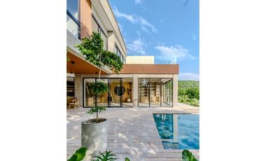 SE VENDE CASA DE LUJO EN PRADOMAR