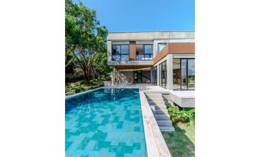 SE VENDE CASA DE LUJO EN PRADOMAR