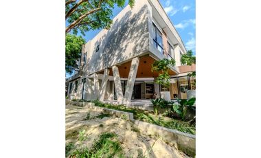 SE VENDE CASA DE LUJO EN PRADOMAR