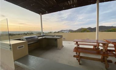 Bonito apartamento con vista al mar