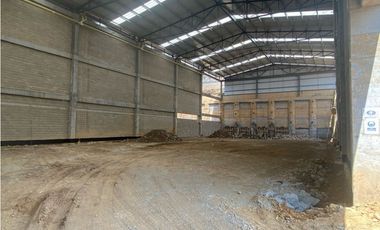 Lote para bodegas en venta