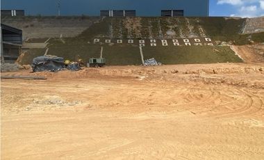 Lote para bodegas en venta